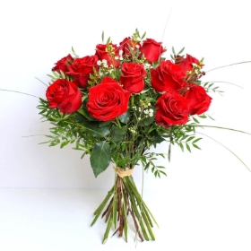 Red rose dozen